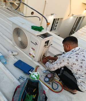 Outdoor Unit Fixing and Repair Service – Doha, Qatar
