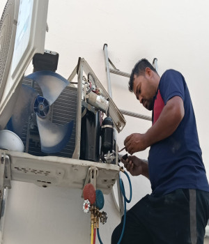 Air Conditioner Outdoor Unit Gas Leaking Service – Doha, Qatar
